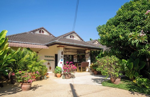 Khuekkhak House | cozy house with mountain view in Khao Lak