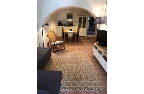 Argelaguer Apartment | cozy independent apartment in village house with private garden
