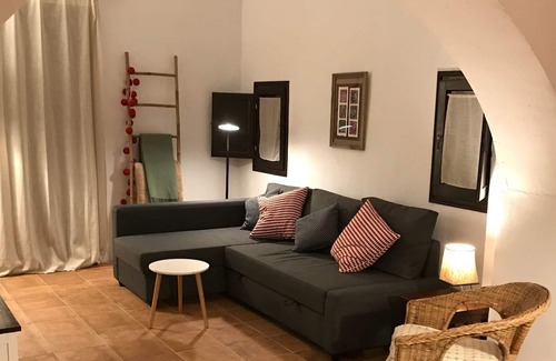 Argelaguer Apartment | cozy independent apartment in village house with private garden