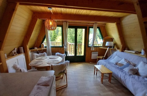 Laveissiere Ski Chalet | Cozy individual chalet near ski slopes
