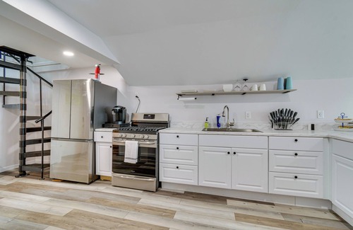 Rochester Cottage | Cozy Irondequoit Home on Lake Ontario!