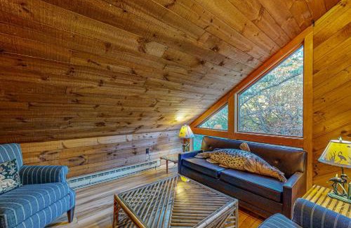 Edgartown House | Cozy Island Cabin