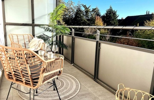 Bad Homburg v.d. Hoehe Apartment | Cozy-Livings/subway, parking space, balcony, kitchen