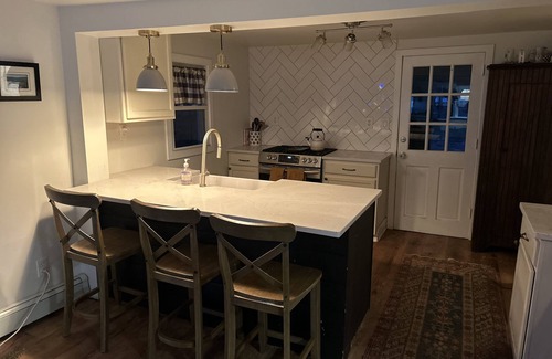Saratoga Springs House | Cozy lake house!