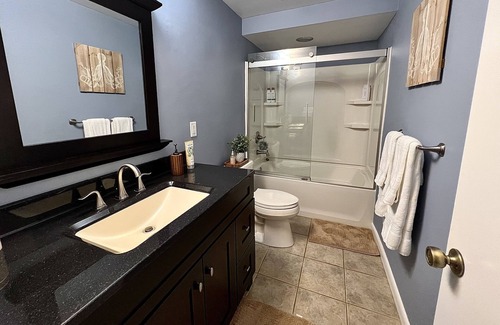 Canandaigua House | Cozy Lake-view Chalet w/fireplace - Skiing @ Bristol Mtn+Hunt Hollow 13-25mins