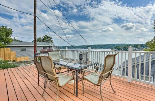 Hopatcong House | Cozy Lakefront House with a private dock and lake