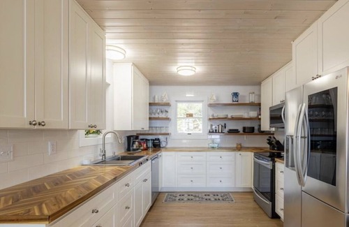 Michigan House | Cozy Lakefront Serenity - a place where relaxation meets the whispers of nature!