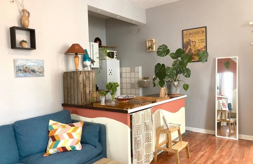 Bayonne Apartment | Cozy little nest for 2, with a view on the Adour
