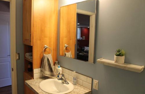 Sylvan Lake Apartment | Cozy Lodge Suite