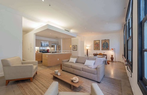 Historic Core Apartment | Cozy Loft in Downtown LA