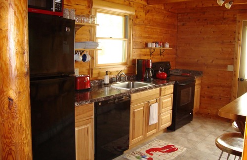 Mount Desert Cabin | Cozy log cabin on Beech Hill.