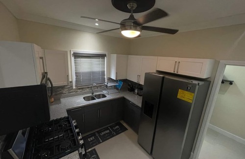 Lucea House | Cozy Luxury Ocean Pointe INN