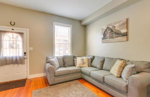 Emmitsburg House | Cozy Maryland Abode - Gas Grill, Near Devils Den!