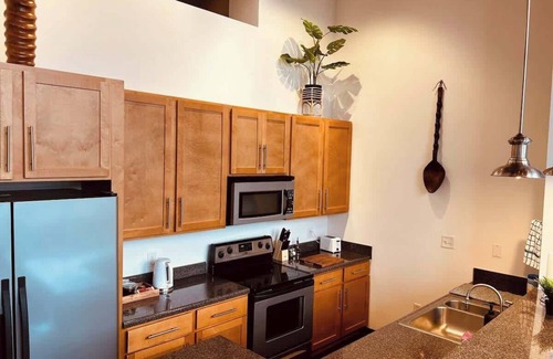 Arcadia Apartment | Cozy Mill Loft w/2 king beds, huge windows