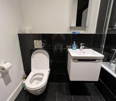 Fairfield Apartment | Cozy Modern Apartment in Croydon Central