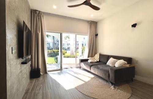El Cid Apartment | Cozy Modern Apartment with Pool in Golf Course Resort