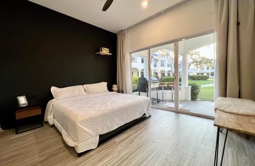 El Cid Apartment | Cozy Modern Apartment with Pool in Golf Course Resort