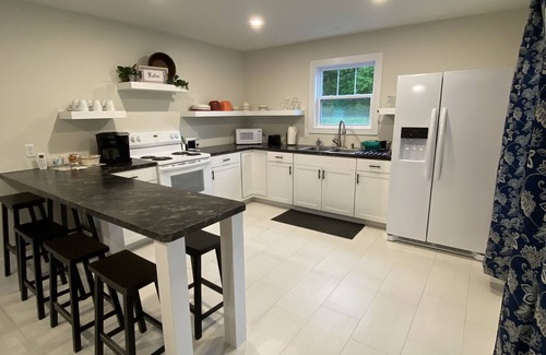Hatfield Cabin | Cozy, Modern Cabin with Private Hot Tub, Sleeps 6, Direct ATV Trail Access!