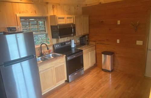 Glenville Cabin | Cozy mountain getaway up in the clouds and away from it all!