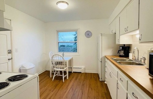 Monona Apartment | Cozy Newly Renovated Unit 15 Minutes From Downtown