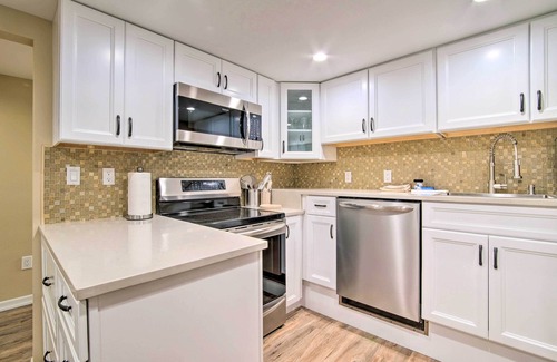 North Bend Apartment | Cozy North Bend Getaway in Walkable Location!