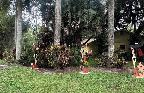 Loxahatchee Groves Apartment | Cozy one bedroom guest house on peaceful 5 acre mango farm in Loxahatchee .