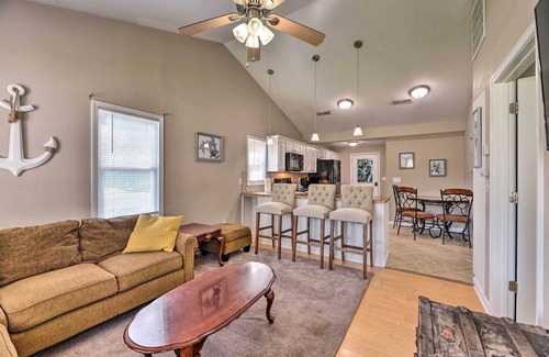 Pantego House | Cozy Pantego Cottage ~ 5 Miles to Belhaven!