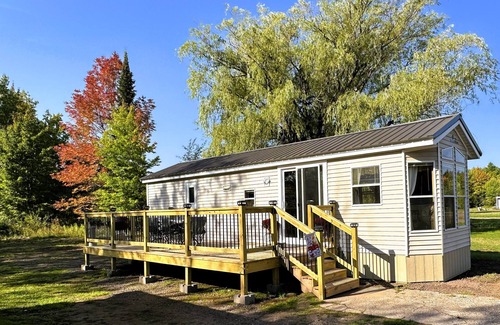 Ontonagon House | Cozy Park Model minutes from many of UPs popular attractions & UTV/ATV Snow Trls