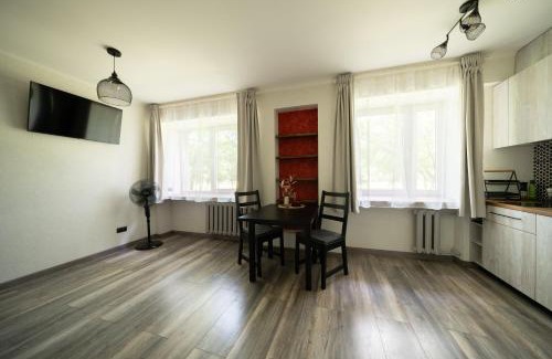 Agenskalns Apartment | Cozy Park-View Studio Apartment with Free Parking