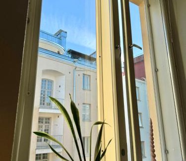 Alppiharju Apartment | Cozy & Peaceful Kallio Studio Near Everything