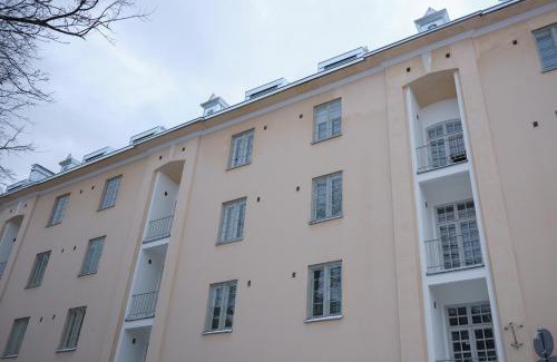 Alppiharju Apartment | Cozy & Peaceful Kallio Studio Near Everything