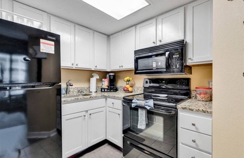 Myrtle Beach Condo | Cozy Pet Friendly 1 BR with Ocean Views, Pools, Hot Tubs, On-Site Restaurant