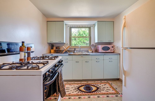 Mount Washington Apartment | Cozy Pittsburgh Vacation Rental ~ 2 Mi to Downtown