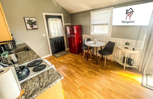Salsbury Cove House | Cozy Pond Side Cottage in Bar Harbor! [The "Nook"]
