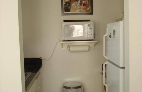 North University Condo | Cozy Pristine Sanitized Ideally Located w/Covered Parking