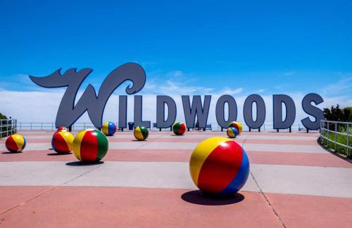 Wildwood Apartment | Cozy Private apt blocks from Beach Boardwalk 4