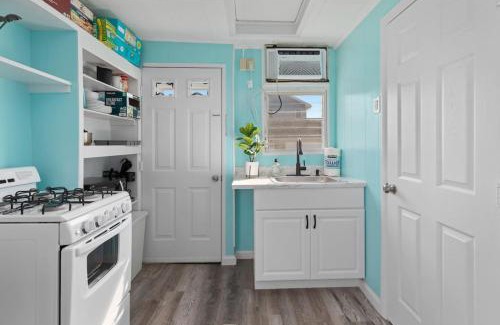 Wildwood Apartment | Cozy Private apt blocks from Beach Boardwalk 3