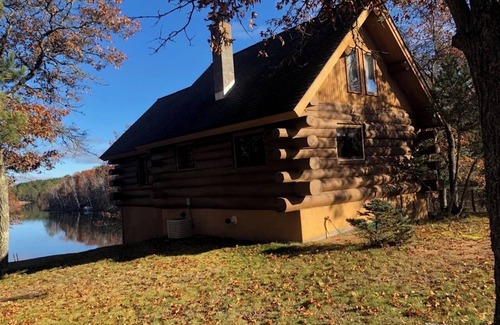 Gordon Cabin | Cozy, private cabin on lake with pontoon and 38 acres