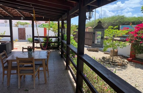 Washington House | Cozy Private House near Palm Beach and High Rise Hotel Area