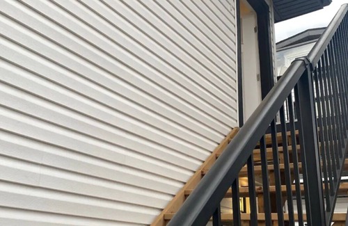 Southwest Edmonton House | Cozy Private Suite,Near UofA+LRT,Free Parking,Pet-Great Location for all needs.