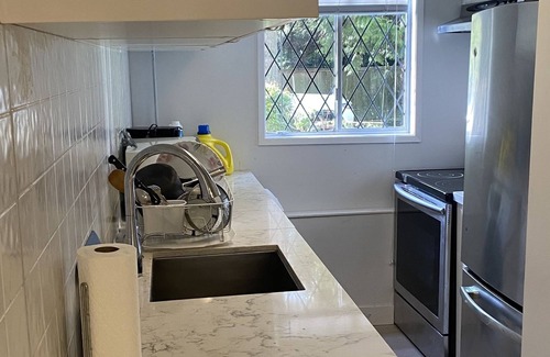 West Vancouver Apartment | Cozy privet room near cypress sking with sharing bathroom and sharing kitchen