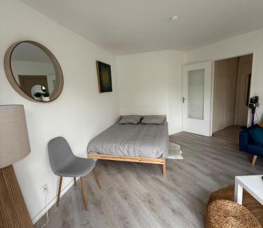 Arpajon Apartment | Cozy, quiet and bright studio