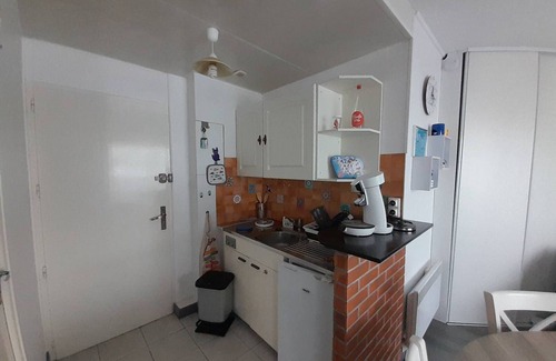 Saint-Hilaire-de-Riez Apartment | Cozy renovated studio near ocean with parking