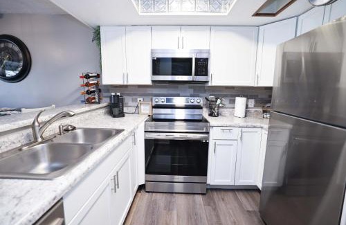 Avoca Apartment | Cozy Retreat Golf, Lake & Nature at Beautiful Lake Monroe