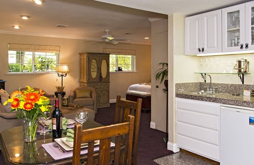 Napa Apartment | Cozy Retreat, Studio Apartment, City Permit VR09-0038.