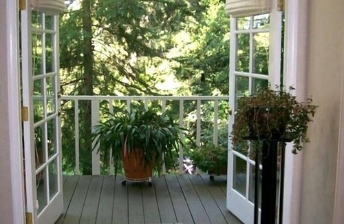 Napa Apartment | Cozy Retreat, Studio Apartment, City Permit VR09-0038.