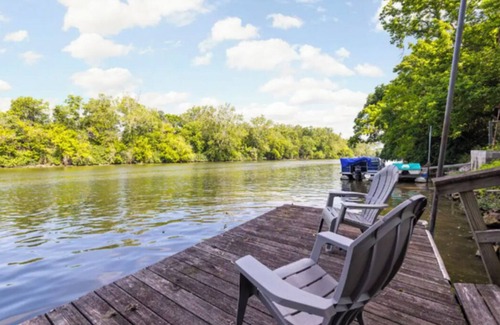 Indianapolis Apartment | Cozy riverfront studio near Broad Ripple