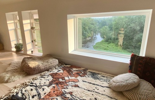 Waldoboro House | Cozy riverside getaway w/artist studio. Pet friendly!