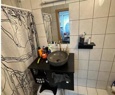 Oberdorla House | Cozy Room in Central Raunheim