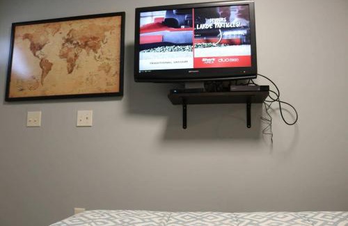 Hendersonville Hotel | Cozy Room Near Downtown Hendersonville